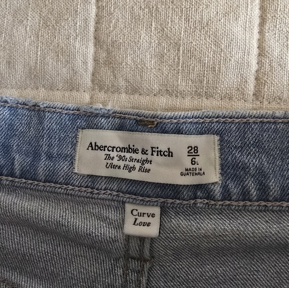 Abercrombie 90s Straight High Rise Jeans 28/6 Long - Picture 6 of 7